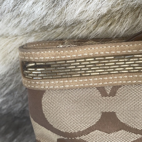 Coach signature shoulder tote - Picture 3 of 14